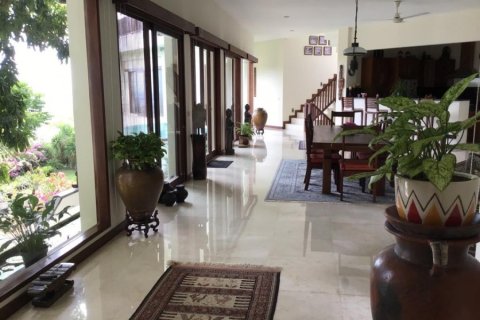 4 bedrooms Villa in Jimbaran, Indonesia No. 22908 4