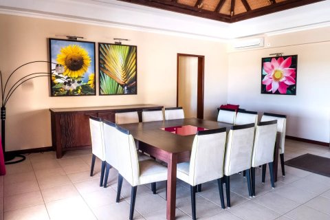 4 bedrooms Villa in Tamarin, Mauritius No. 53441 6