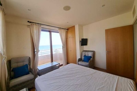 2 dormitorios Apartment en Larnaca, Cyprus No. 72889 2