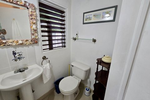 3 bedrooms Villa in Fitches Creek, Antigua and Barbuda No. 74398 18