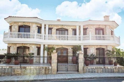 6 dormitorios House en Mesa Geitonia, Cyprus No. 77297 1