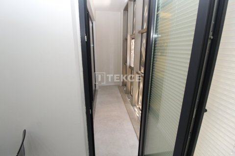 3+1 Apartment en Istanbul, Turkey No. 17401 12