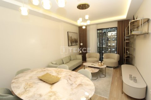 3+1 Apartment in Istanbul, Turkey No. 17401 17