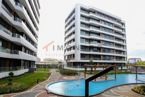 3+1 Apartment in Avcılar, Turkey No. 17338 6