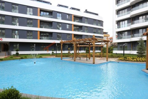 3+1 Apartment in Avcılar, Turkey No. 17338 12