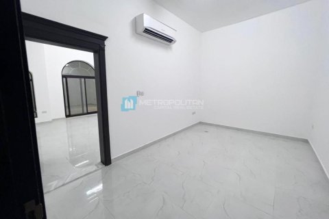 11 dormitorios Villa en Al Yahar, UAE No. 4814 29