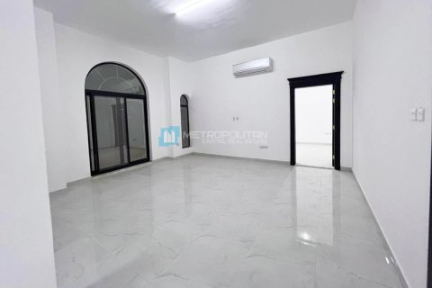 11 dormitorios Villa en Al Yahar, UAE No. 4814 30