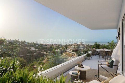 3 bedrooms Penthouse in Fuengirola, Spain No. 26253 1