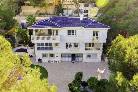 6 bedrooms Villa in Campoamor, Spain No. 26159 1