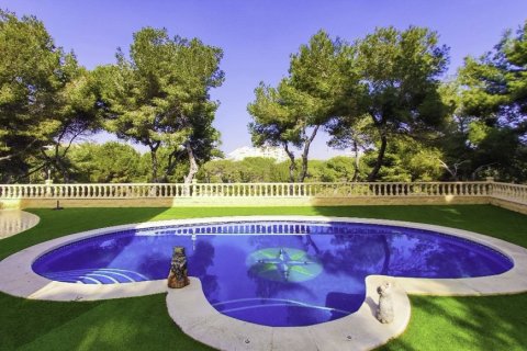 6 bedrooms Villa in Campoamor, Spain No. 26159 5