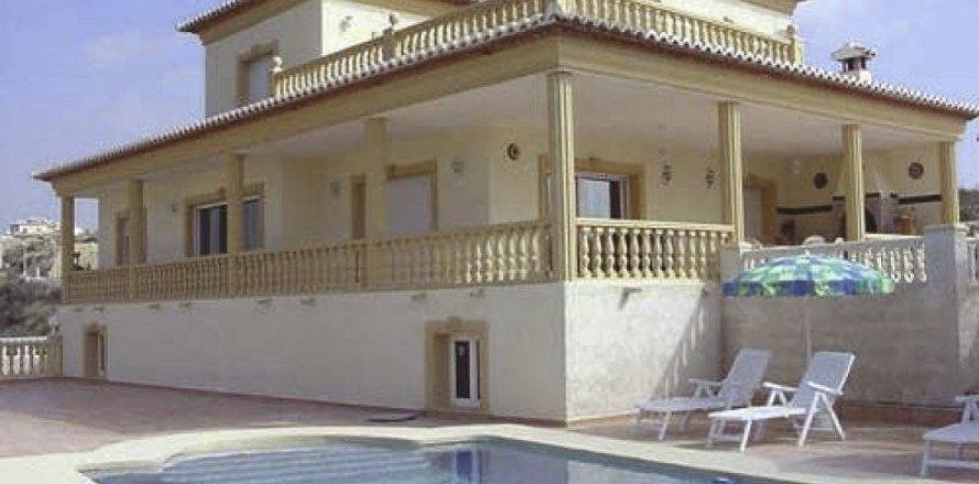 7 bedrooms Villa in Calpe, Spain No. 26161