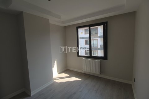 4+2 Apartment in Beylikduezue, Turkey No. 11608 16