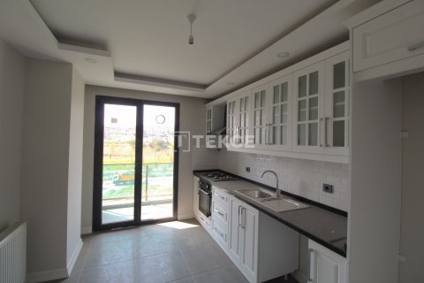 4+2 Apartment in Beylikduezue, Turkey No. 11608 10