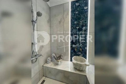 5 rooms Apartment in Beylikduezue, Turkey No. 13092 5