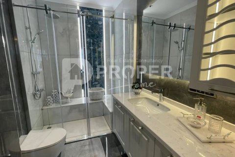 5 rooms Apartment in Beylikduezue, Turkey No. 13092 6