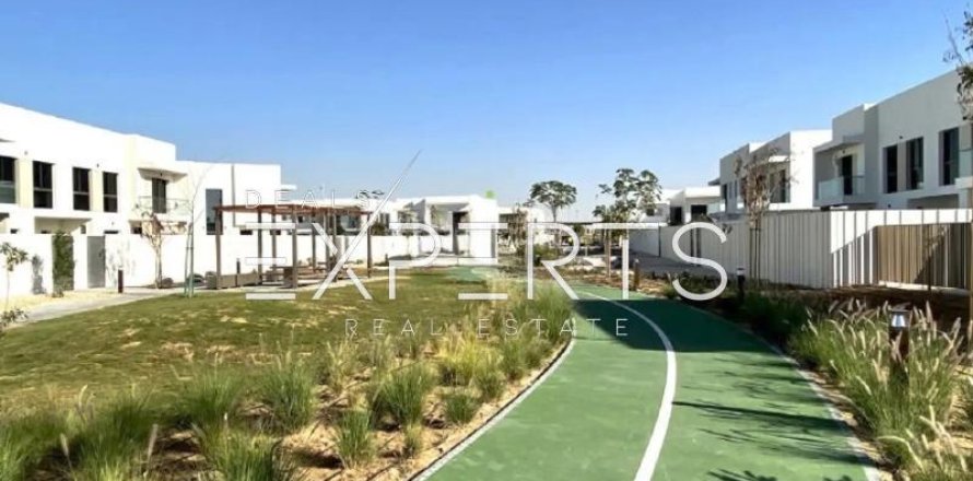 4 bedrooms Villa on the Yas Acres, UAE No. 44194