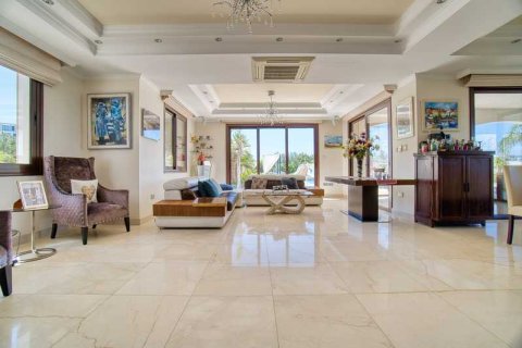 5 bedrooms Villa in Pegeia, Cyprus No. 66337 9