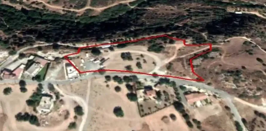 10018m² Land in Choirokoitia, Cyprus No. 35731