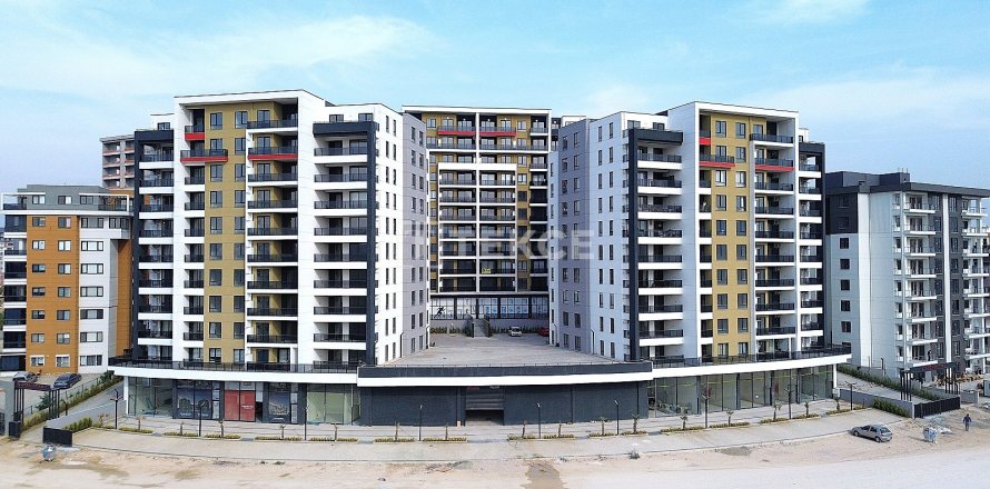 4+1 Apartment in Bursa, Turkey No. 11632