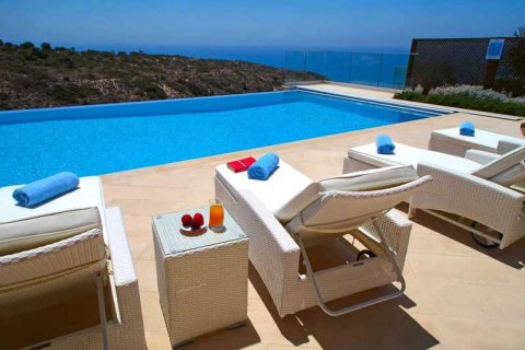 4 bedrooms Villa in Kouklia, Cyprus No. 39482 15