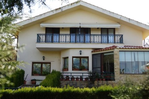 3 bedrooms Villa in Thessaloniki, Greece No. 61765 1