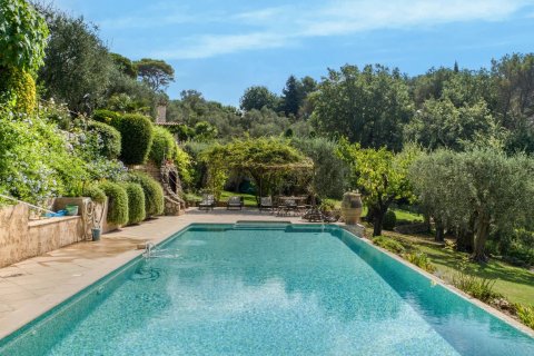 4 bedrooms Villa in Mougins, France No. 68087 4