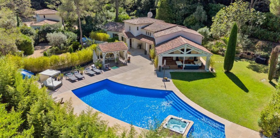 7 bedrooms Villa in Mougins, France No. 68090