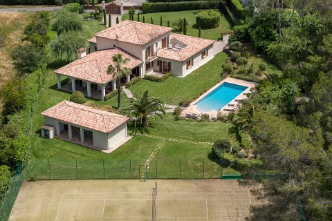 5 bedrooms Villa in Mougins, France No. 68085 2