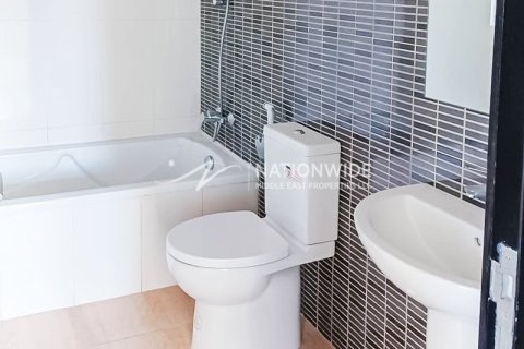 Квартира с 2 спальнями в Абу-Даби, ОАЭ №92779 7