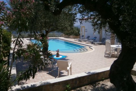 6 bedrooms Villa in Chania, Greece No. 24052 1