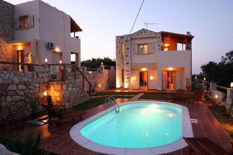 6 bedrooms Villa in Chania, Greece No. 24041 3