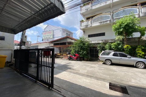 36 dormitorios Commercial property en Chiang Mai, Thailand No. 1488 18