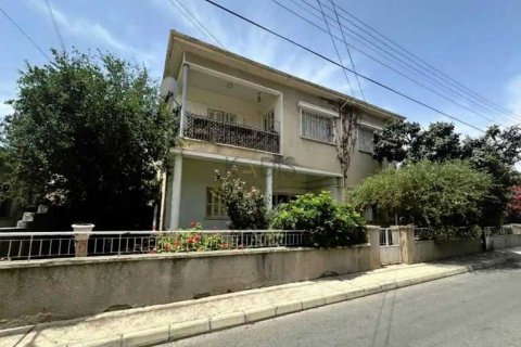 3 bedrooms Villa in Limassol, Cyprus No. 66578 2