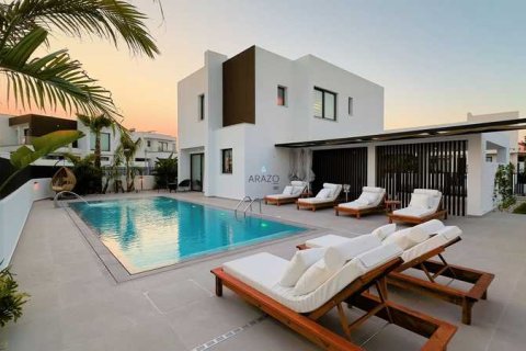 3 bedrooms Villa in Pernera, Cyprus No. 71673 1