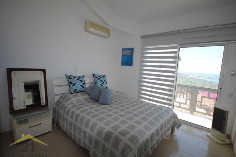 4 bedrooms Villa in Paphos, Cyprus No. 39166 18