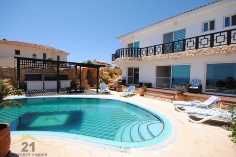 4 bedrooms Villa in Paphos, Cyprus No. 39166 21