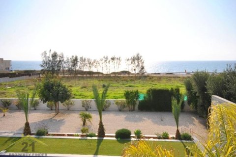 4 bedrooms Villa in Paphos, Cyprus No. 39143 23