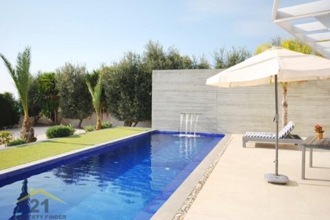 4 bedrooms Villa in Paphos, Cyprus No. 39143 4