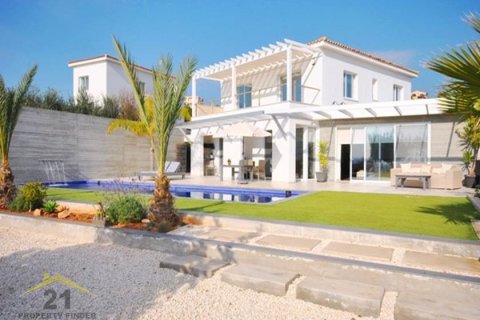 4 bedrooms Villa in Paphos, Cyprus No. 39143 2