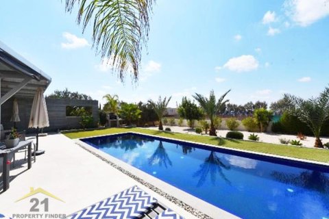 4 bedrooms Villa in Paphos, Cyprus No. 39143 11