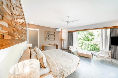 5 bedrooms Villa in Kerobokan, Indonesia No. 22659 6