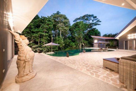 5 bedrooms Villa in Kerobokan, Indonesia No. 22659 21