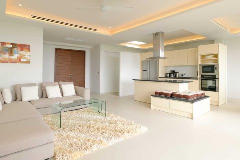 3 bedrooms Villa in Naithon Beach, Thailand No. 1912 2