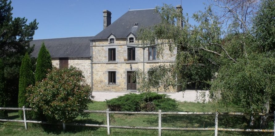 4 bedrooms House in Lignieres-Orgeres, France No. 69384