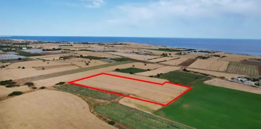 14716m² Land in Alaminos, Cyprus No. 35361