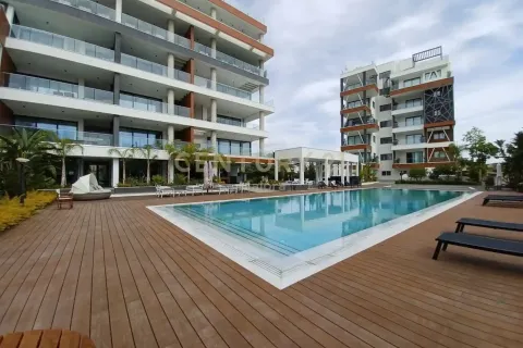 2 bedrooms Apartment in Limassol, Cyprus No. 40530 1