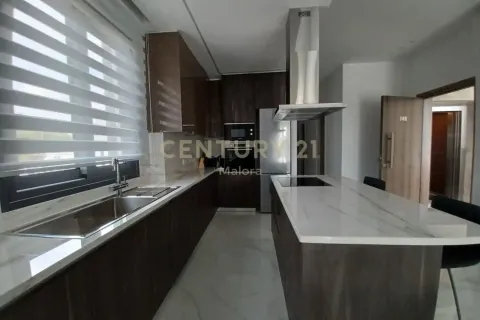 2 bedrooms Apartment in Limassol, Cyprus No. 40530 8