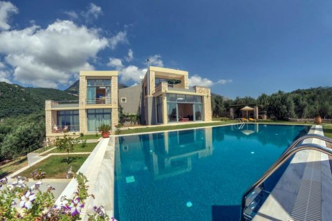 330m² Villa in Corfu, Greece No. 60553 4