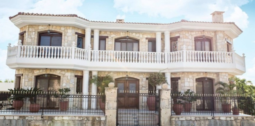 5 dormitorios Villa en Limassol, Cyprus No. 31620