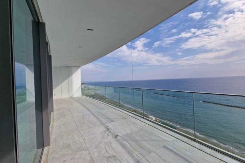 2 dormitorios Apartment en Limassol, Cyprus No. 33357 2